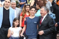 TOPKAPI SARAYI - AK Partili Özdağ'dan Şehit Ve Gazi Çocuklarına Bayram Hediyesi