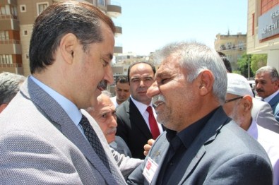 Bakan Çelik, Şehit Ailesini Ziyaret Etti