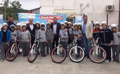 Bisiklet Dağıtımı Köy Okulunda Devam Etti