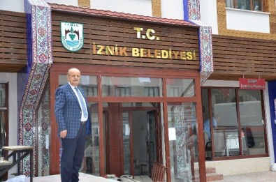 İznik Belediyesi'nin Hizmet Binası Çinilerle Bezendi