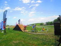 SAKARYA VALİSİ - Nilüfer Belediyespor'a Bisiklette İki Madalya