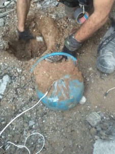 Nusaybin'de Evler Ve Yollar Tuzaklarla Kaplı