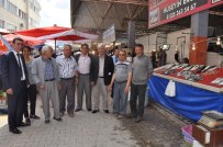 İSMET YıLMAZ - Pazarcı Esnafının Çiftçiler Günü Kutlandı