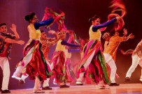 MUAMMER TÜRKER - Taj Express Sanatseverleri Büyüledi