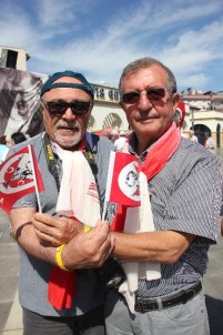 45 Yıllık Arkadaşını 19 Mayıs Gezisinde Buldu