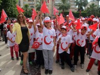 MUSTAFA BÜYÜK - Adana'da Bayrama Down Sendromlu Gençler Damgasını Vurdu