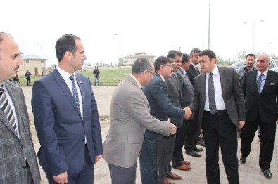 Ağrı Valisi Işın, Muhtarlarla Bir Araya Geldi