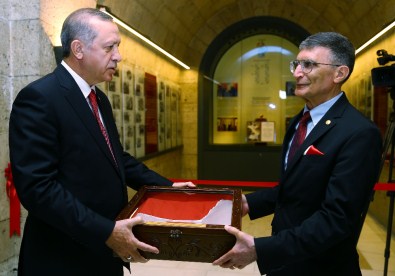 Aziz Sancar Nobel'ini Atatürk'e verdi