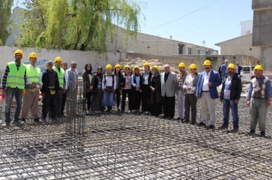 Başkale'de Kadın İş Hanı'nın Temelleri Atıldı