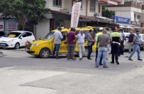 MİNİBÜS ŞOFÖRÜ - Servis Minibüsü İle Taksi Çapıştı Açıklaması 11 Yaralı
