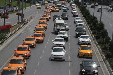 Taksicilerden 500 Araçlık Konvoyla Binali Yıldırım'a Destek