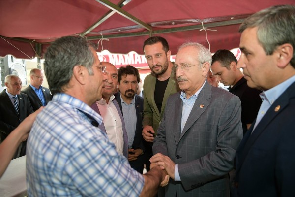 Kılıçdaroğlu'ndan şehit ailesine taziye ziyareti