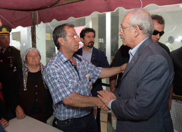Kılıçdaroğlu'ndan şehit ailesine taziye ziyareti