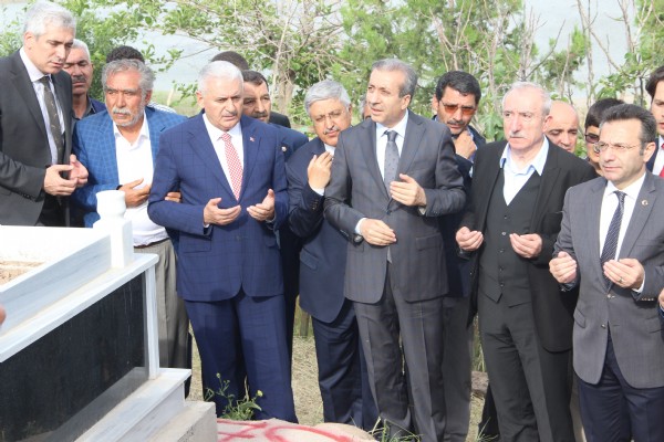 Binali Yıldırım Diyarbakır'da