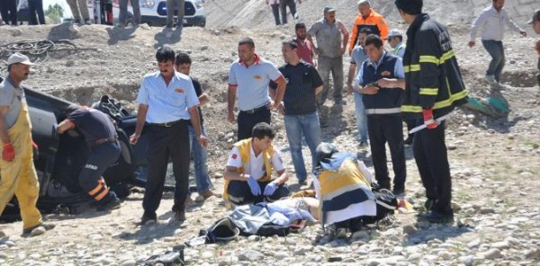 Adıyaman'da Trafik Kazası: 2 Ölü, 3 Yaralı