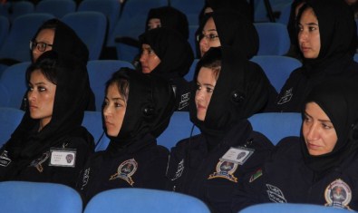 Afgan Kadın Polislere Türkiye'de 'Özel Harekat' Eğitimi