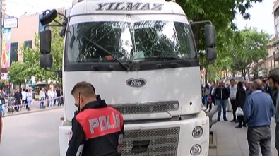 Bağdat Caddesi'nde Hafriyat Kamyonu Dehşeti