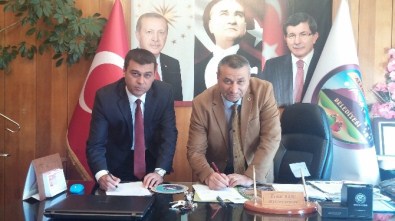 Belediye-İş Sendikası Altunhisar Belediyesi İle Sözleşme İmzaladı