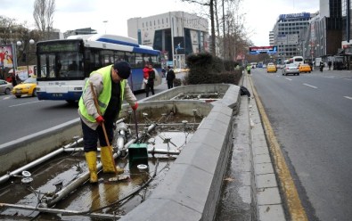 Büyükşehir'den Havuz Bakımı Ve Temizliği