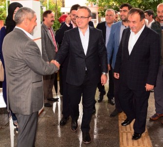 Ezine'de Altyapı İhalesi Gerçekleşti