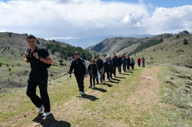 Gümüşhaneli Dağcılar Aynı Günde 5 Ayrı Zirveyi Aştılar