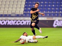 İLKER MERAL - Kasımpaşa Evinde