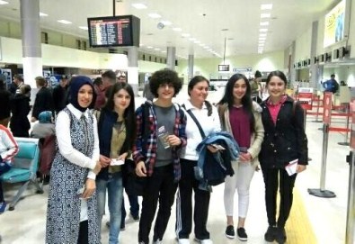 Piri Reis 5 Öğrencisini İspanya'ya Gönderdi