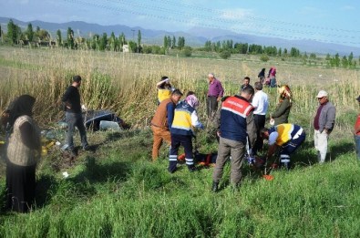 Seydişehir'de Otomobil Sulama Kanalına Uçtu Açıklaması Üç Yaralı