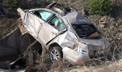 Terör Şüphesiyle Aranan Araç Kaza Yaptı Açıklaması 1 Ölü