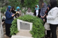 KIZ KAÇIRMA - Türkiye'nin Seçilmiş İlk Muhtarı Mezarı Başında Anıldı
