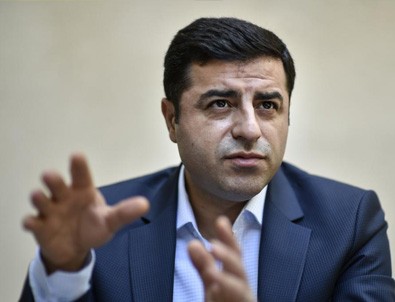 Demirtaş, dokunulmazlıklara 'Evet' diyen CHP'yi eleştirdi