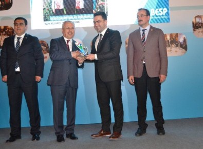 Konya Büyükşehir Belediyespor Yılın Spor Kulübü Seçildi