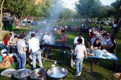 Salihli Devlet Hastanesi Personeli Piknikte Moral Depoladı