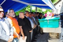 NURETTİN DEMİR - Tolga Çandar Babasını Son Yolculuğuna Uğurladı