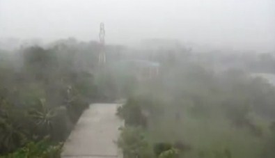 Bangladeş'i Kasırga Vurdu Açıklaması 5 Ölü