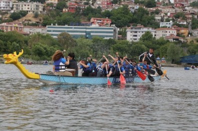 Haliç'te Yapılan Dragon Yarışları Nefes Kesti