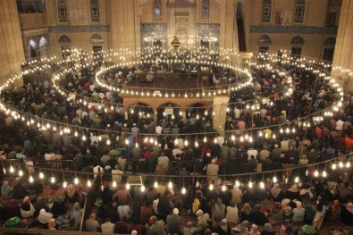 Selimiye Camii'nde İnsan Seli
