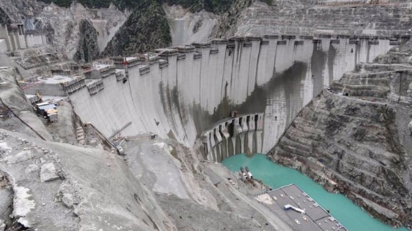 Yusufeli Barajı'nın yüzde 55'i tamamlandı