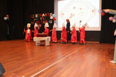 4-6 Yaş Grubu Kur'an Kursu Öğrencilerinden Muhteşem Yılsonu Programı