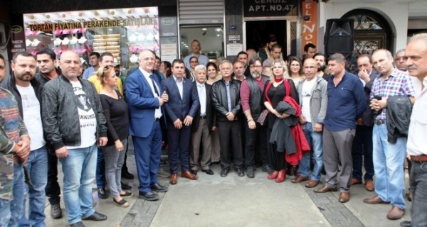 İzmir'de MHP'den CHP'ye geçiş