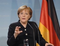 VİZE SERBESTİSİ - Angela Merkel'den 'vize' açıklaması