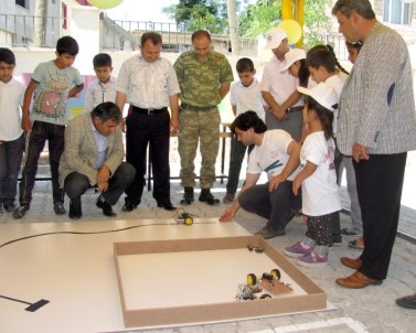 Araban Cumhuriyet Ortaokulunda 4006 TUBİTAK Bilim Fuarı Açıldı