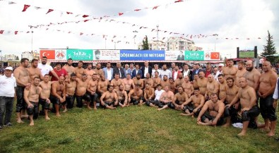 Döşemealtı Er Meydanı'nın Başpehlivanı Ali Gürbüz