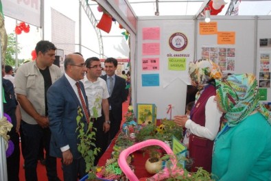 Eğitimde Örnek Projeler Görücüye Çıktı