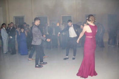 Hisarcık MYO'da Mezuniyet Balosu