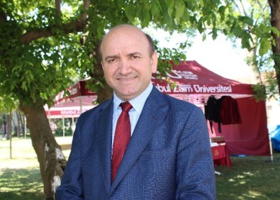 İZÜ'de 'İslam ekonomisi ve finans çalıştayı'