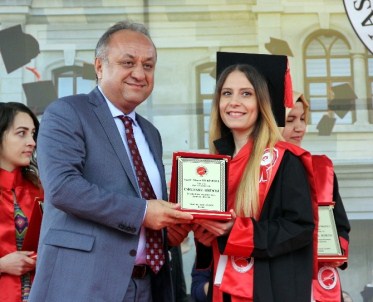 Kastamonu Üniversitesi'nden 8 Bin 955 Öğrenci Mezun Oldu