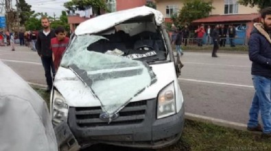 Samsun'da minibüs kazası: 1 ölü, 6 yaralı