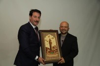 TALHA UĞURLUEL - Tarihçi Uğurluel Açıklaması 'Allah Rızası İçin Yapılan Eserleri Bara, Pavyona Çeviriyoruz'