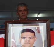 Trabzon Şehidini Uğurluyor Haberi